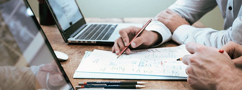 Yrityksen ostaminen on prosessi, johon kannattaa varata aikaa ja käyttää tarvittaessa ammattilaisen apua.