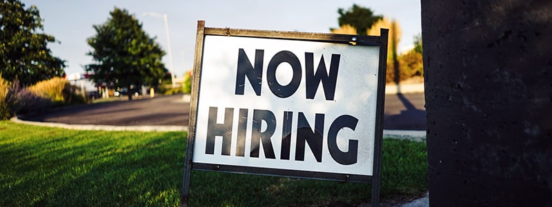 Ensimmäisen työntekijän rekrytointi.