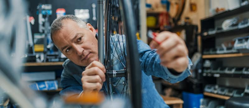 Sivutoiminen yrittäjyys sopii monenlaisille aloille ja eri elämäntilanteisiin.