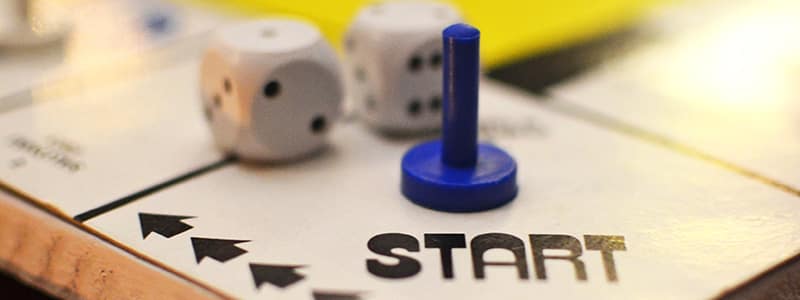 Starttiraha on avuksi yritystoiminnan alussa. Tätä kuvaa hyvin pelinappula lähtöruudussa.