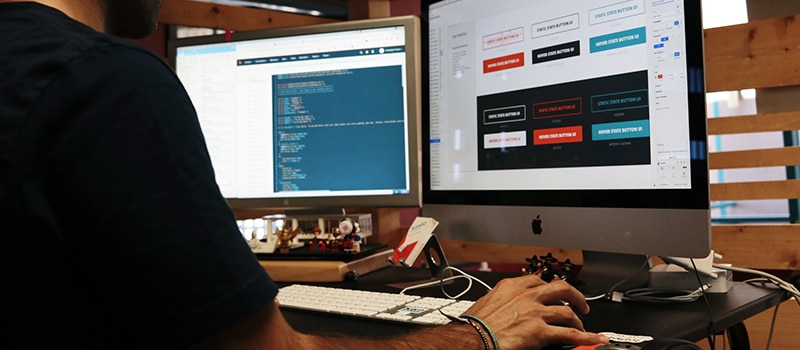 WordPress-kotisivujen hinta koostuu monesta tekijästä. WordPress-ammattilainen rakentaa kotisivuja.