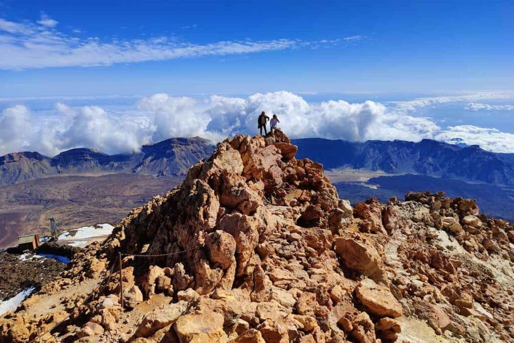 Kaksi matkailijaa Teidellä